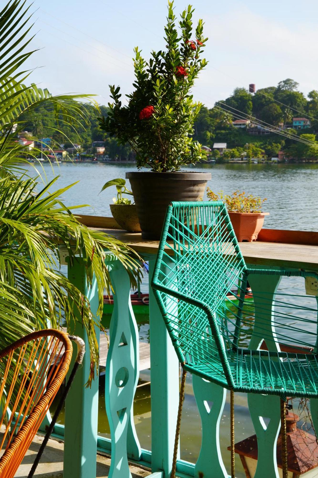 Hostal Don Cenobio Flores Bagian luar foto